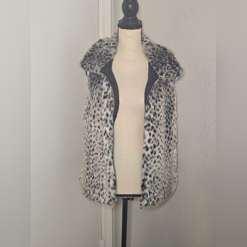 Leopard Print Faux Fur Vest